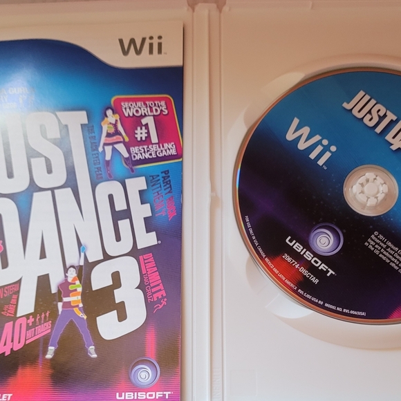 Just Dance 3 (Nintendo Wii, 2011) Adult owned disc/case/manual - Picture 2 of 3